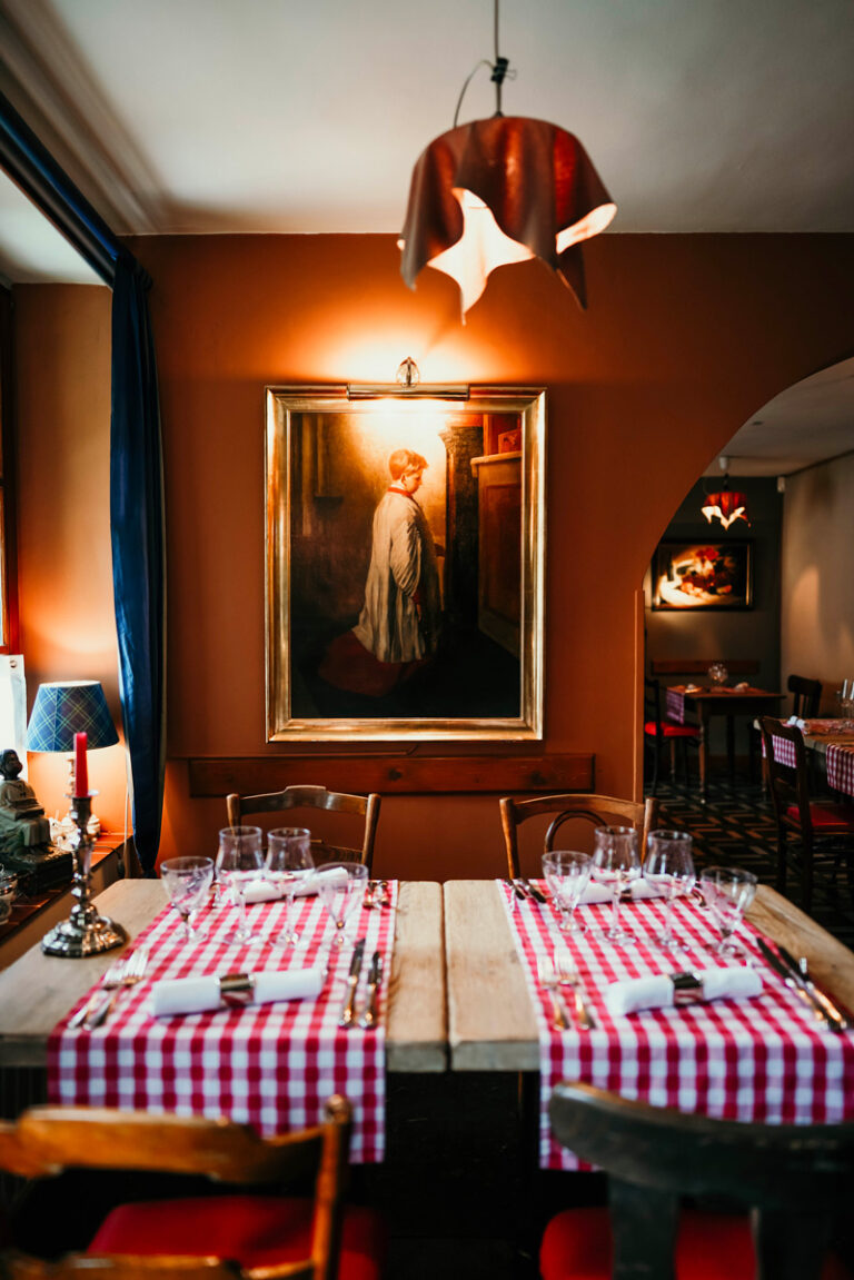 Le Confessional — Photo 1